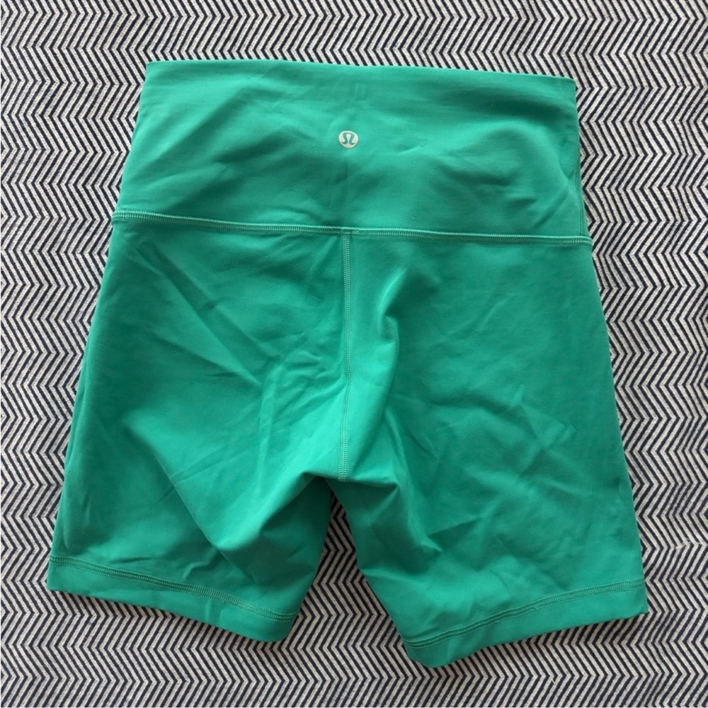 Lulu shorts size 6 - Picture 4 of 5